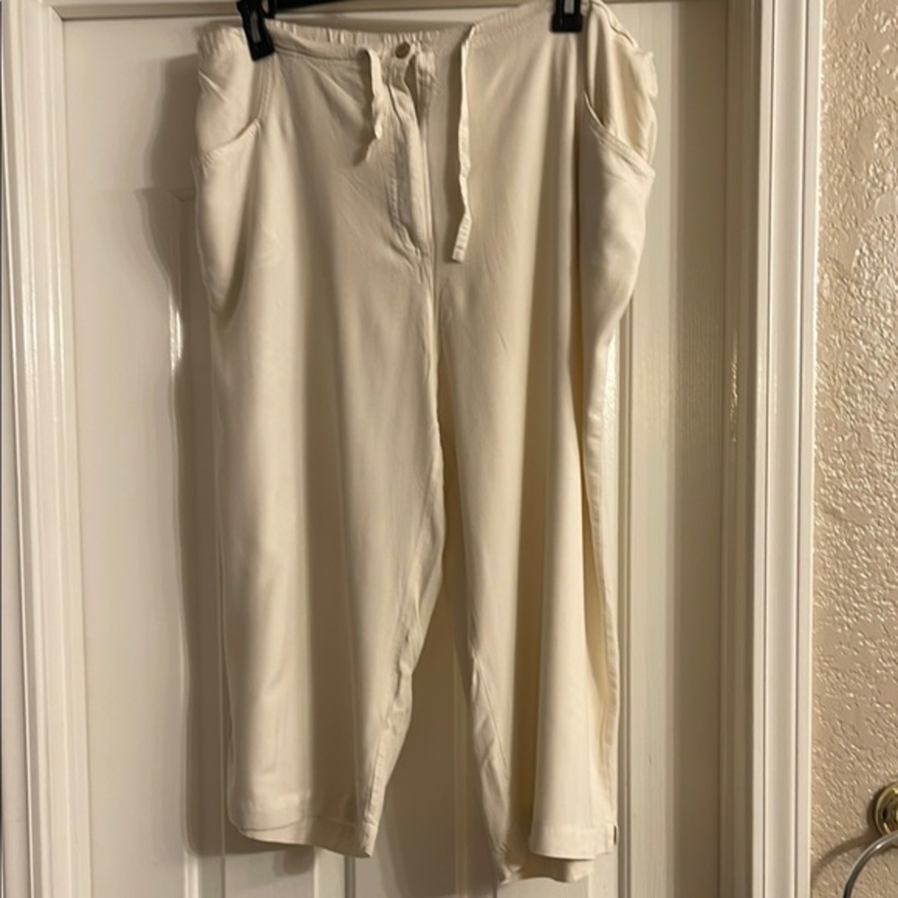 Ms.Lee Cream Drawstring capri size 2X